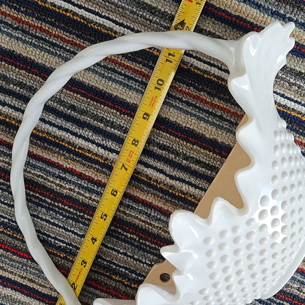 Vintage Wall Decor White Hobnail SET 5 Matching Burwood Baskets Mirror Butterfly - Picture 13 of 17